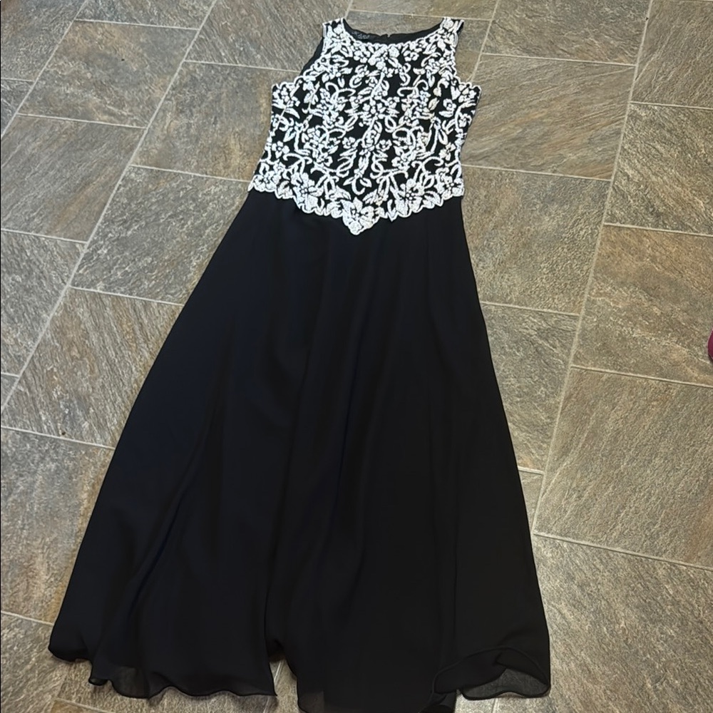 Elegant Black and White Lace Dress